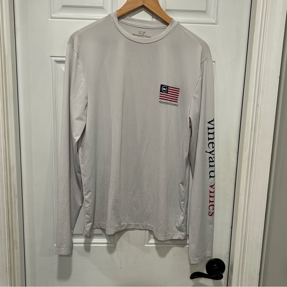 Vineyard Vines Men’s Performance Shirt Long Sleeve White USA Flag Fishing Sz S